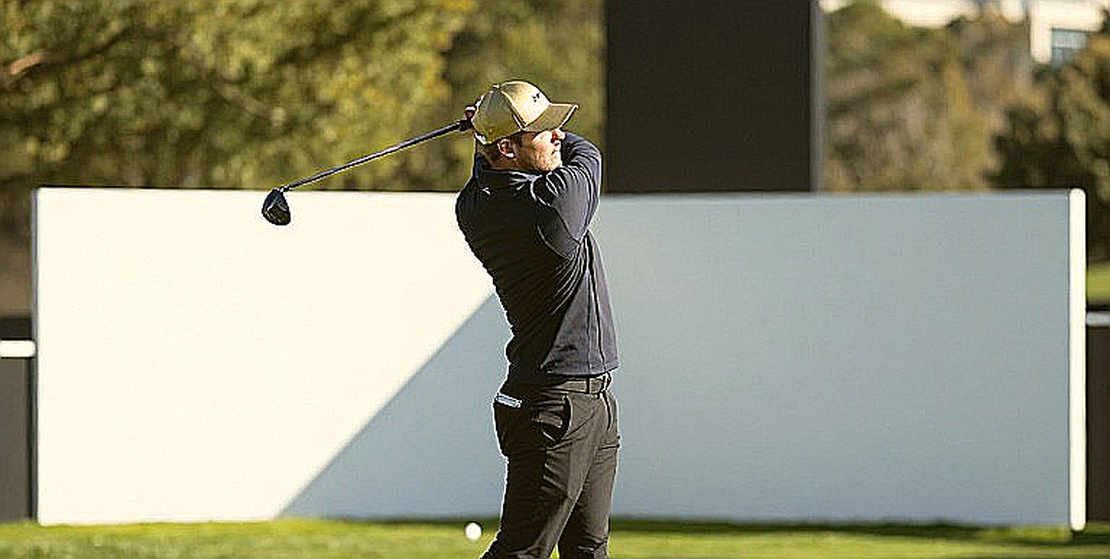 Tony Finau và cây gậy 38 inch: bảng điểm xấu, câu chuyện thiết bị đẹp